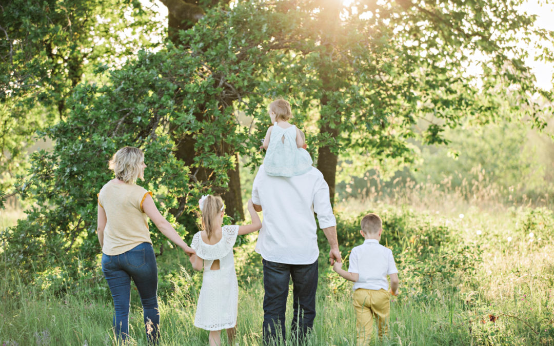 6 Ways to Create a Strong Family During COVID-19